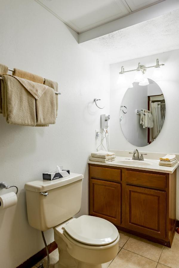 Hotel Crown At Wolf Run 3*